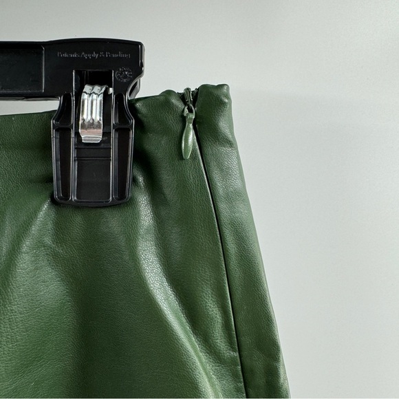 Cotton On Green Faux Leather Mini Skirt – Size Medium - Picture 5 of 7
